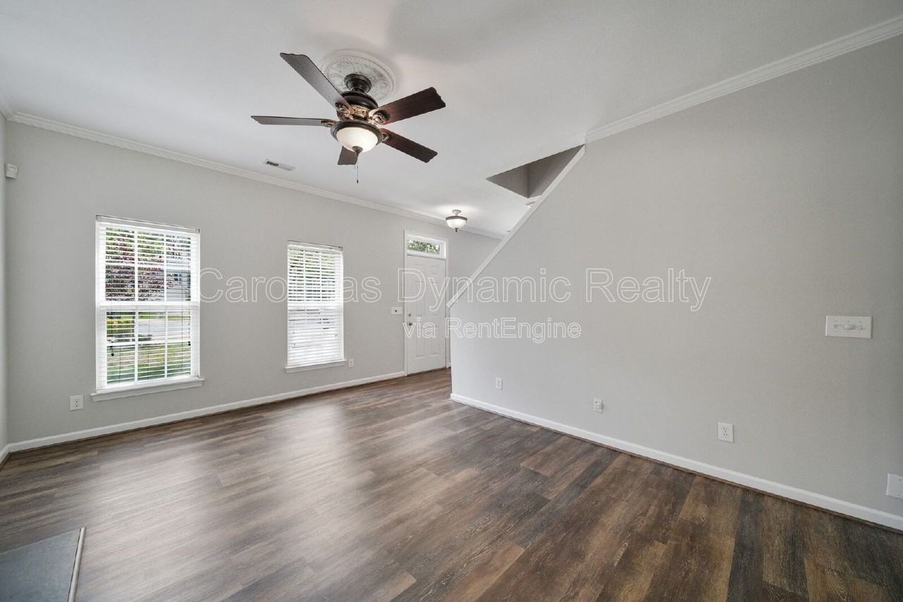 6435 Gatesville Ln - Photo 6 of 38