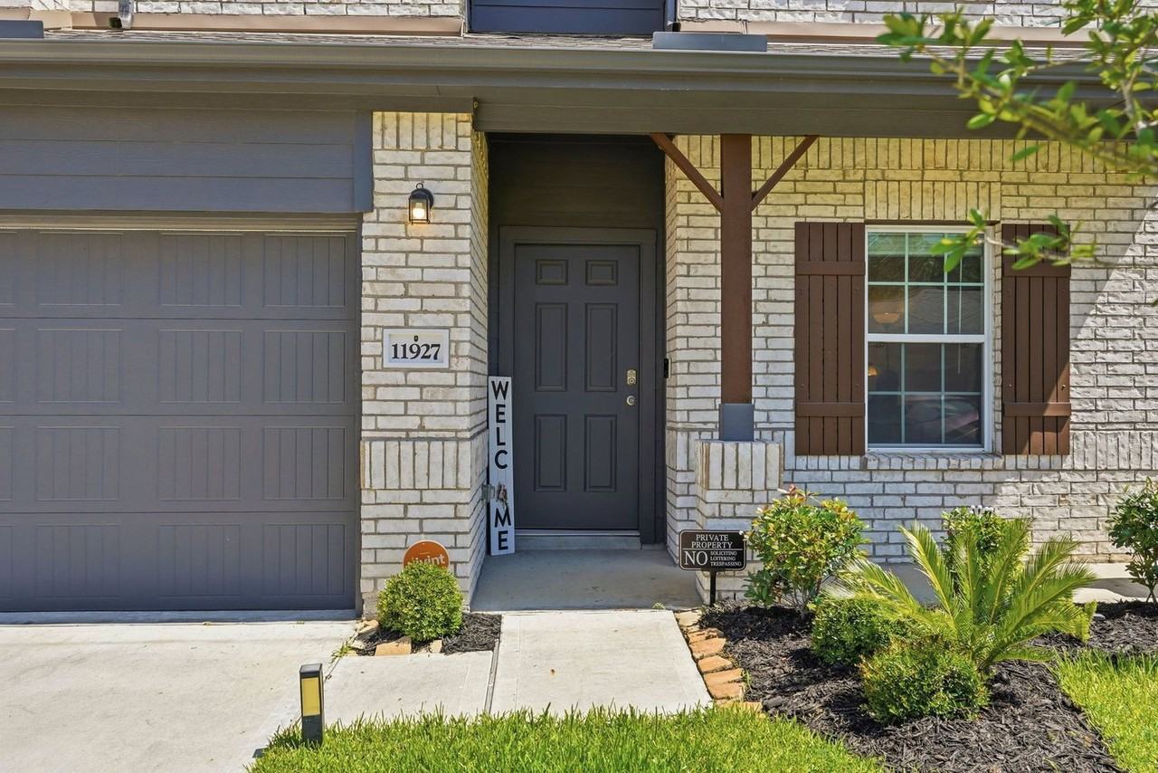 11927 Fletching Stone Ln - Photo 3 of 37
