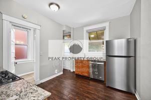 featured image of 2359 Stratford Ave