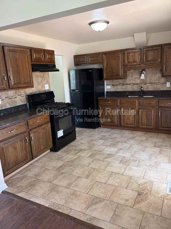 18960 Keeler Ave - Photo 6 of 14