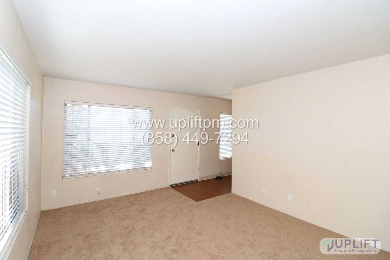 5707 Mildred St #B - Photo 3 of 10