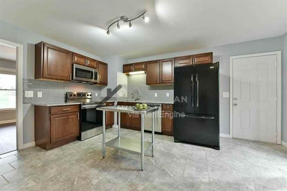 4112 Lazyriver Ln - Photo 6 of 10