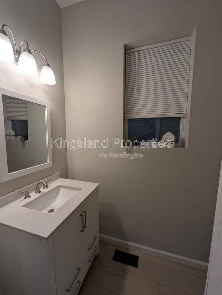 3242 Michigan Ave - Photo 6 of 14