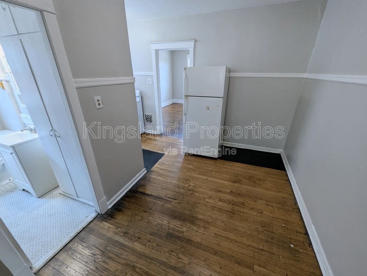 5028 Chippewa St #A - Photo 5 of 10