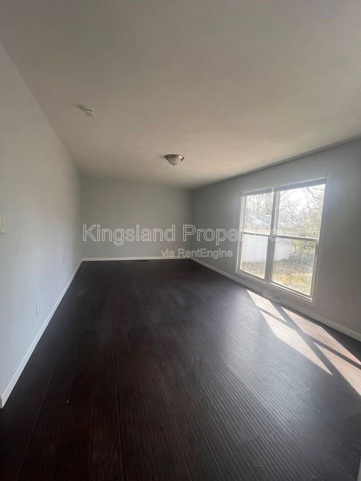 8204 Church Ln - Photo 4 of 8