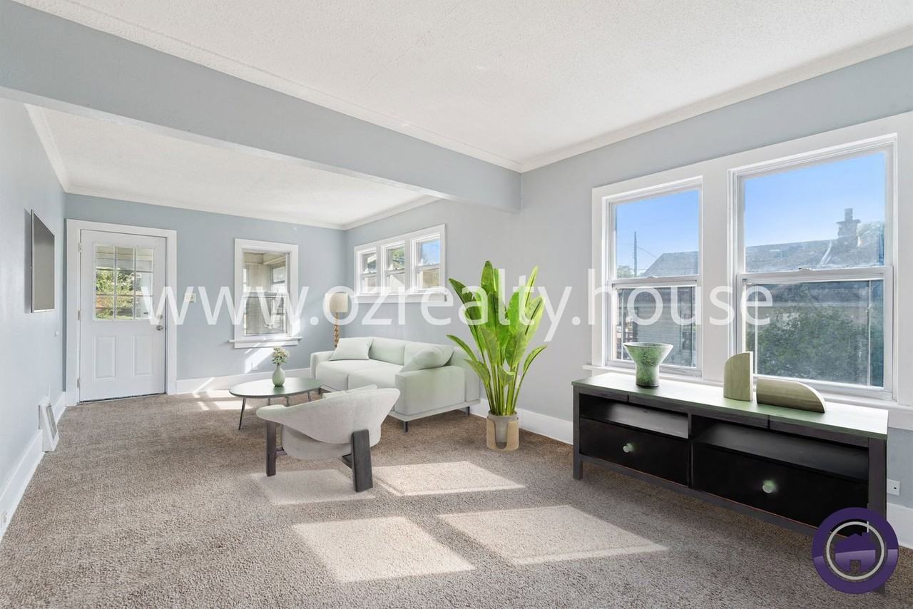 1951 Loxley Rd - Photo 2 of 18
