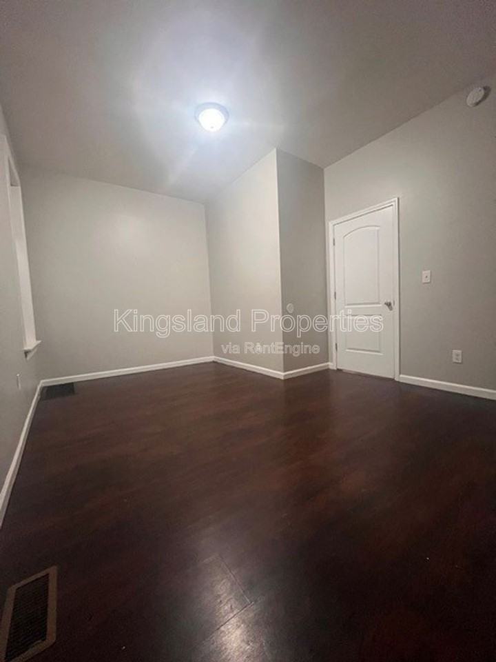 3220 Nebraska Ave #1F - Photo 6 of 10