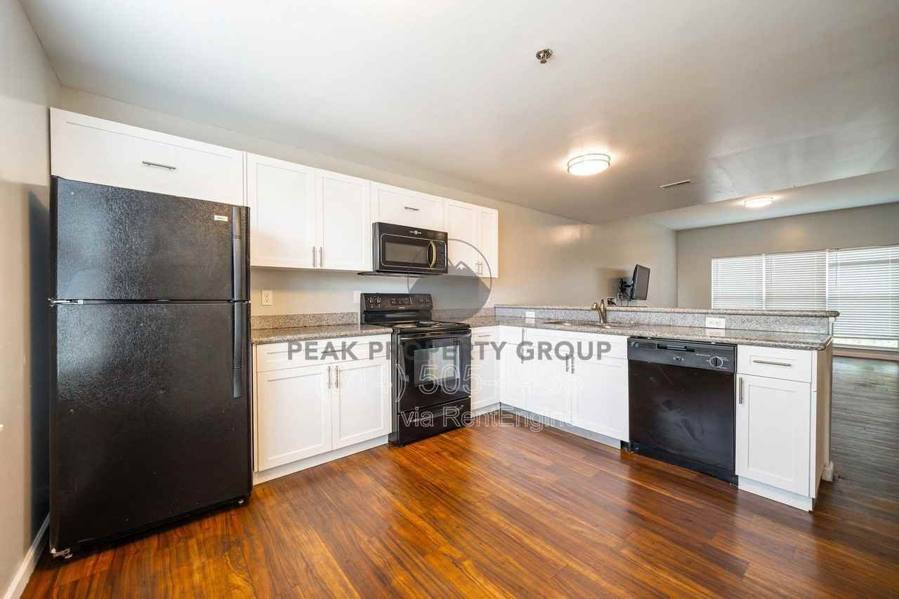 269 E 12th Ave - Photo 2 of 25