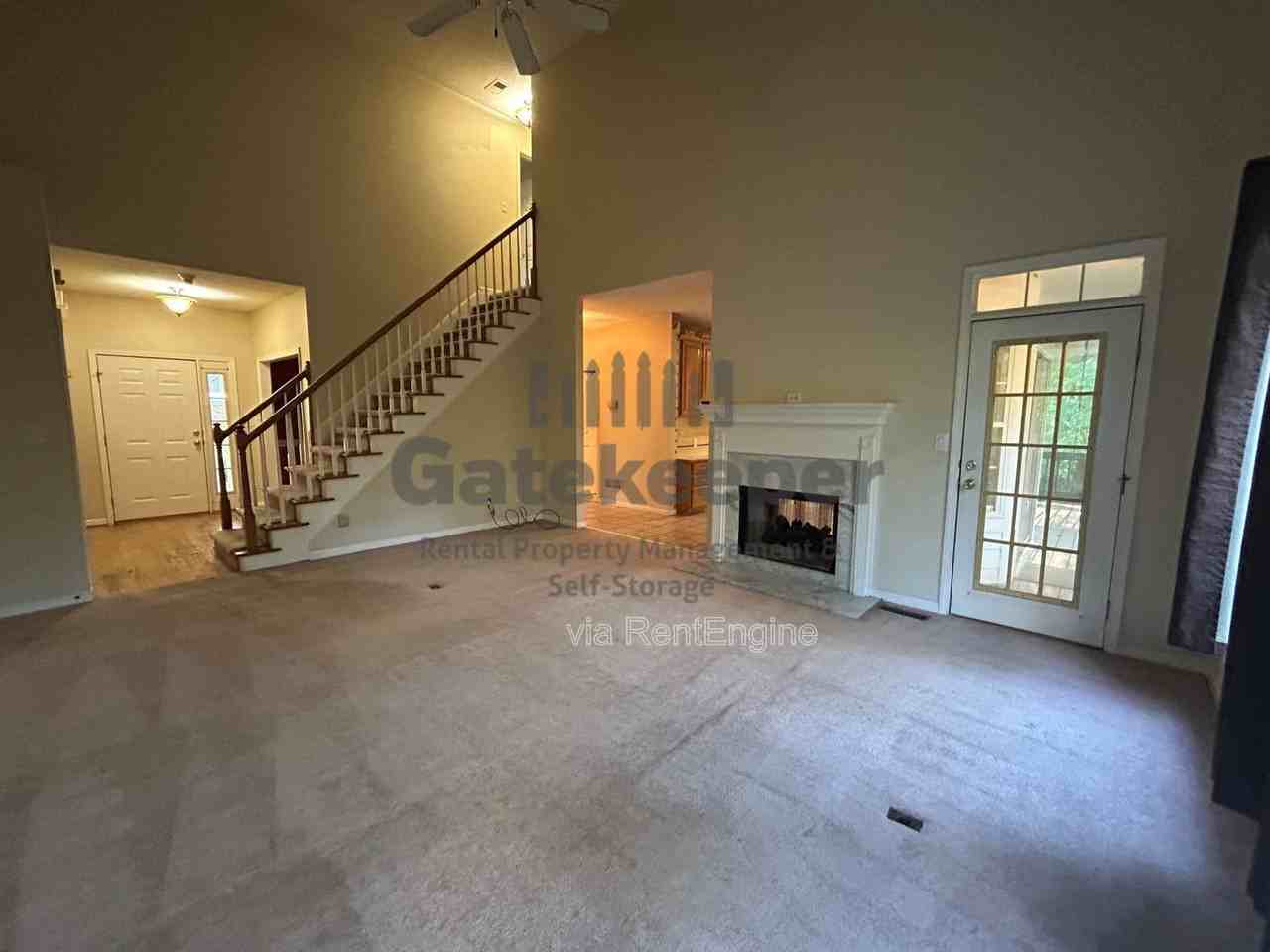 94 Barrington Ridge Ct - Photo 4 of 29