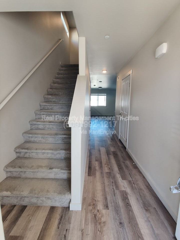 5748 W Albany Pl #120 - Photo 2 of 24