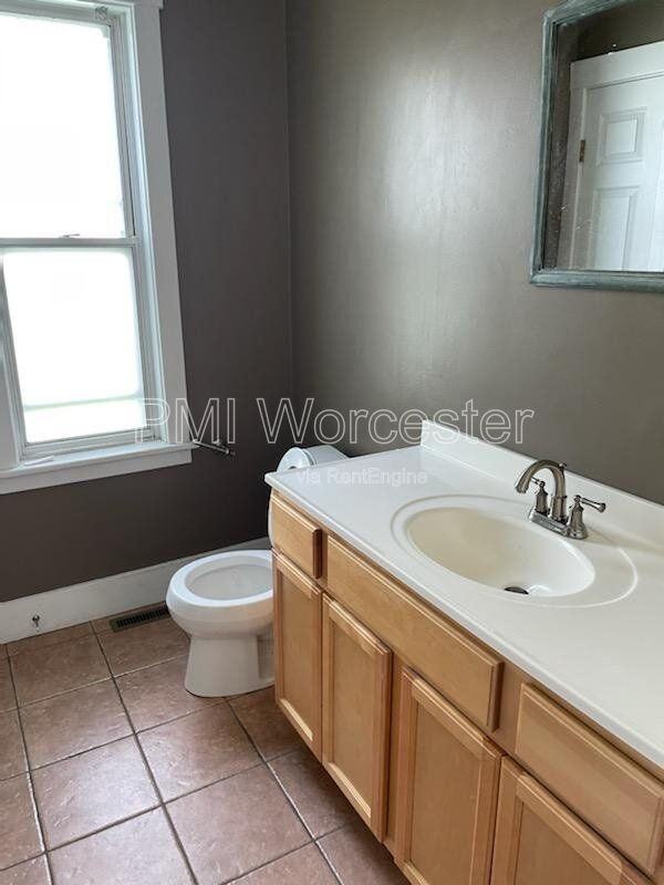 174 Ingleside Ave #1 - Photo 5 of 13