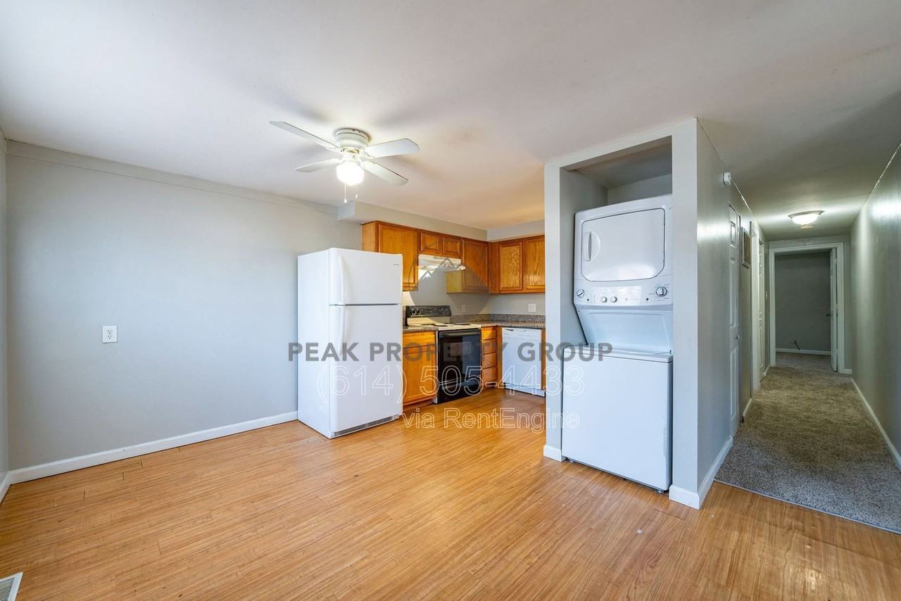 511 Elsmere St - Photo 4 of 12