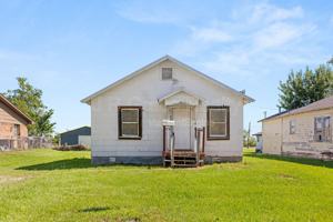 featured image of 807 W Sabine St