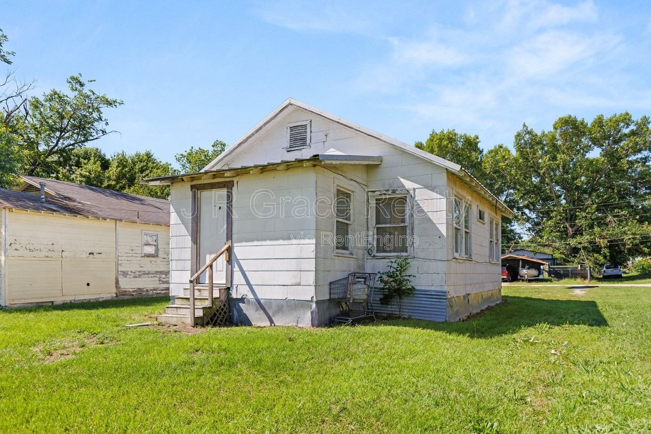 807 W Sabine St - Photo 7 of 16
