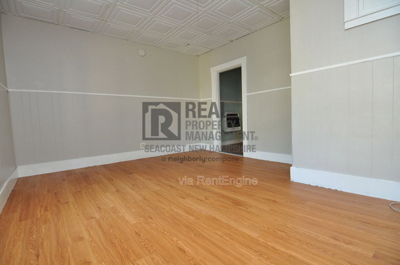 3 Baker St #3 - Photo 4 of 8