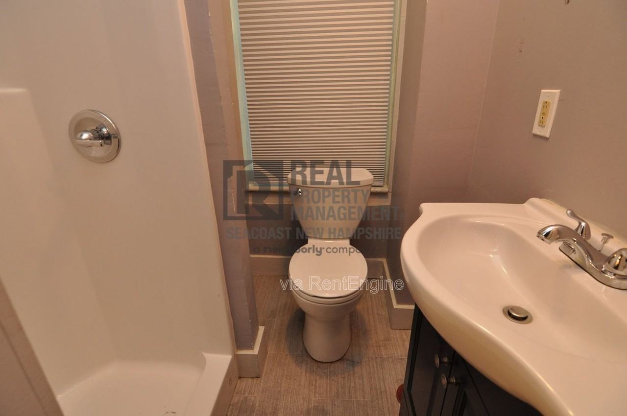 3 Baker St #3 - Photo 6 of 8