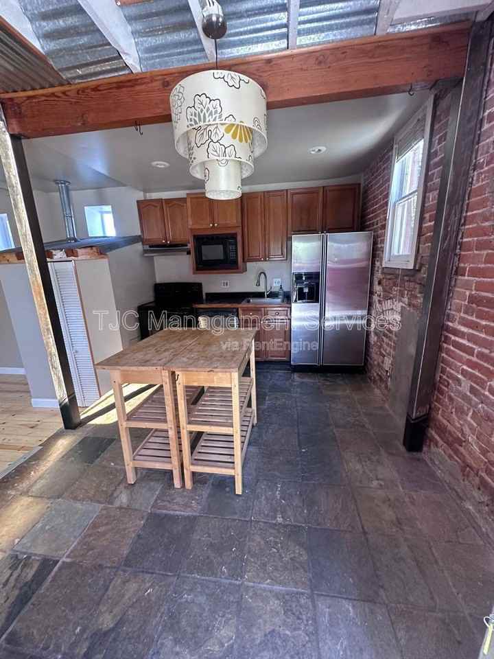 1565 Race St - Photo 3 of 9