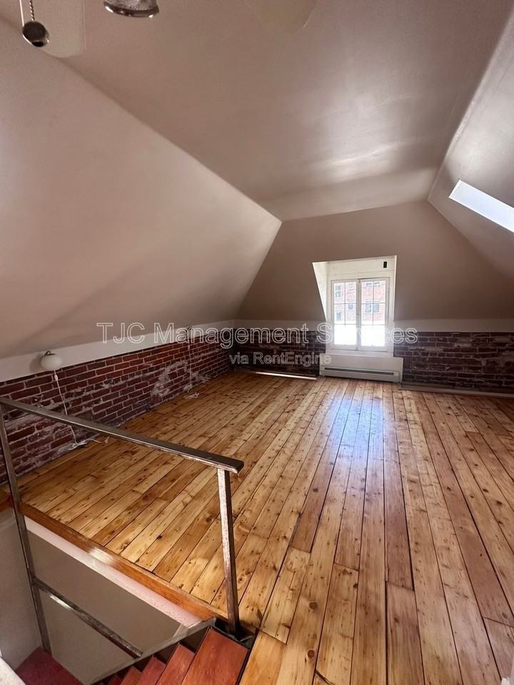1565 Race St - Photo 6 of 9
