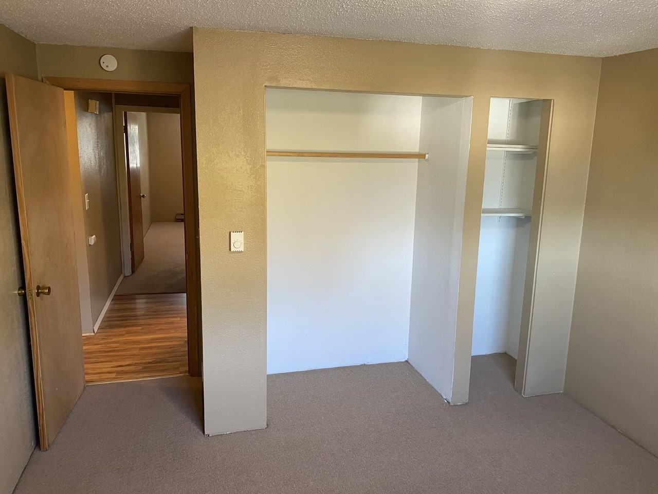 607 3rd Ave #B - Photo 3 of 31