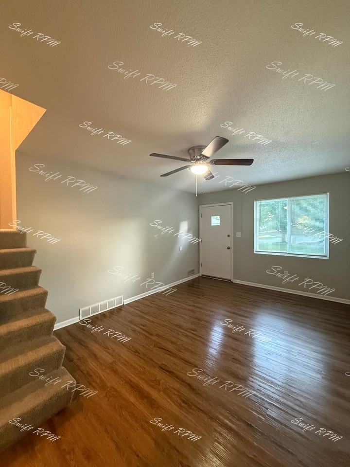 819 E Sheridan St #1 - Photo 5 of 17