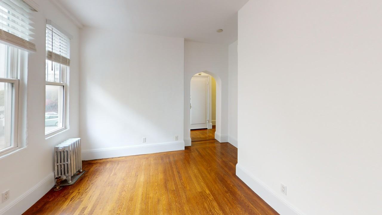 1520 Gough Street - Photo 4 of 34