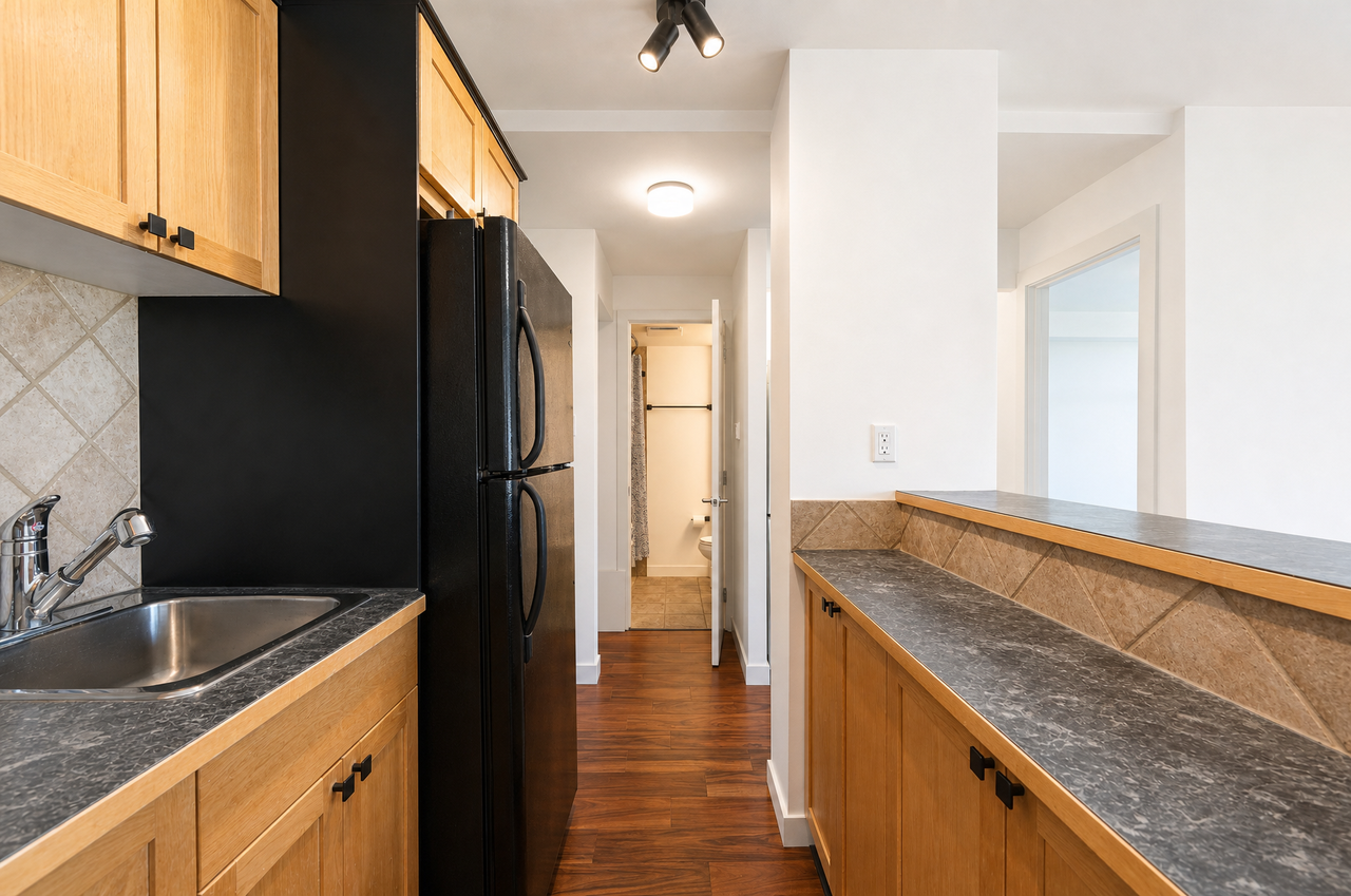 1129 Cameron Avenue SW (Cameron Heights) - Photo 6 of 16
