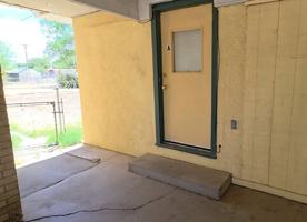 featured image of 901 W 14th St