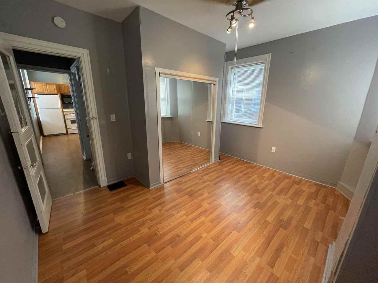 912 Ivy St #1 - Photo 2 of 11