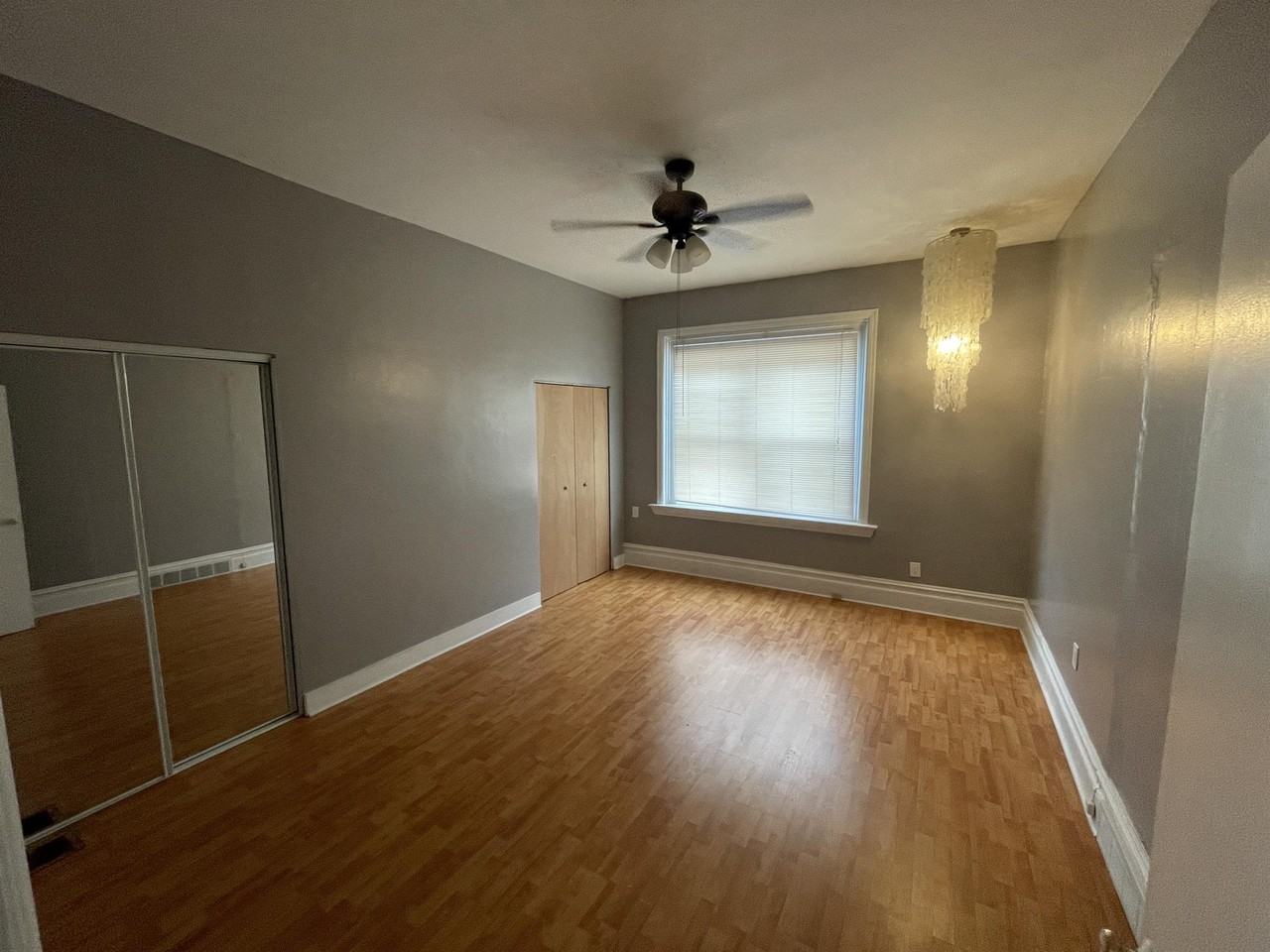 912 Ivy St #1 - Photo 7 of 11