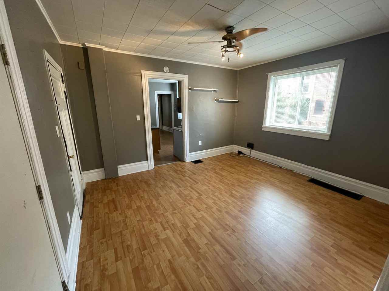 912 Ivy St #1 - Photo 3 of 11