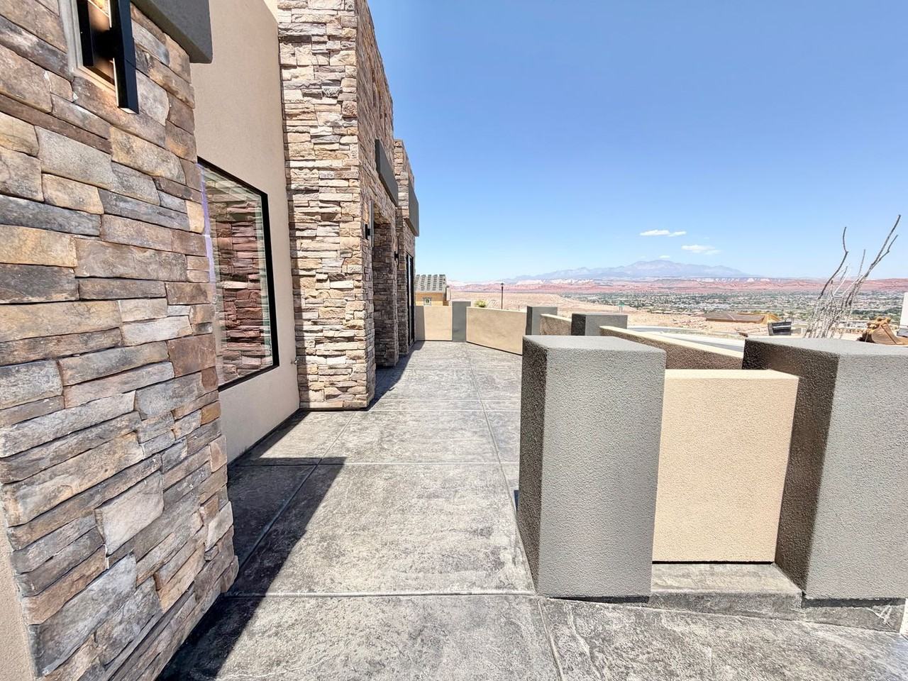 508 S Liri Trl - Photo 3 of 50
