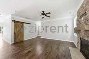 933 Vandalia Dr - Photo 1 of 1