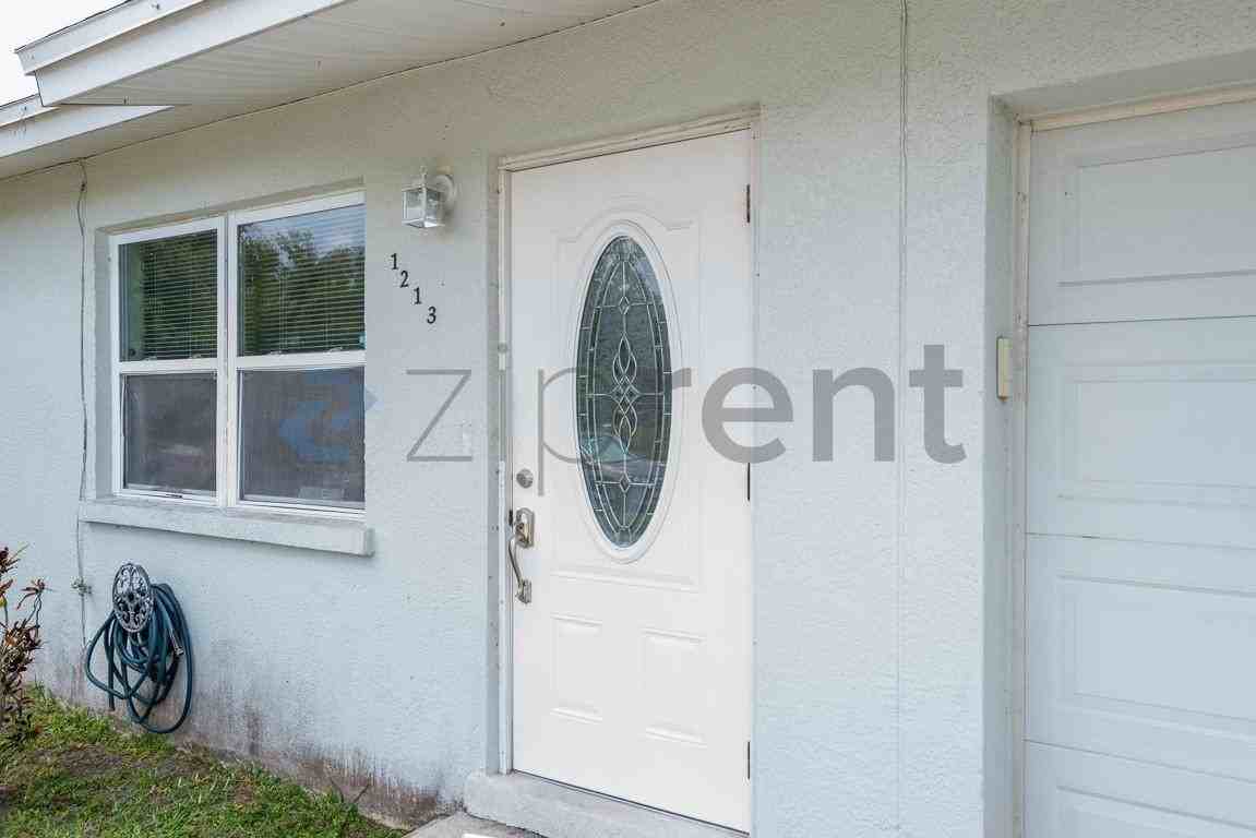 1213 15th St W - Photo 4 of 19