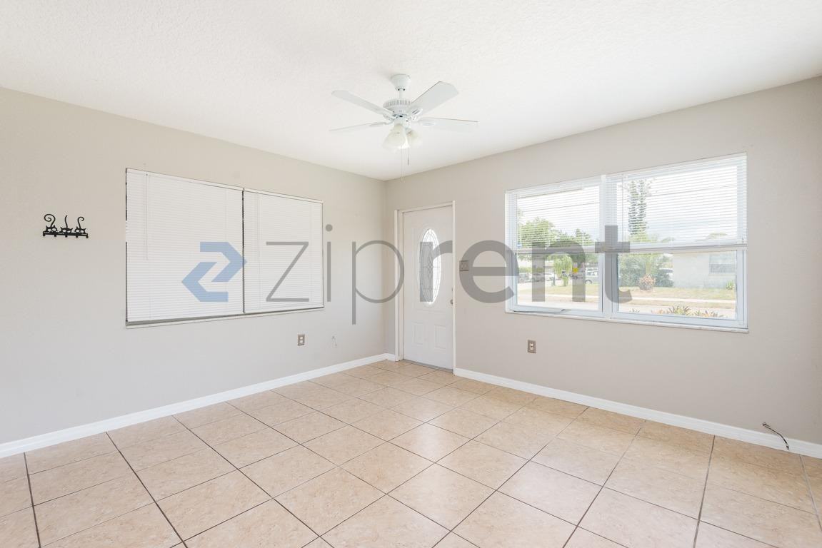 1213 15th St W - Photo 5 of 19