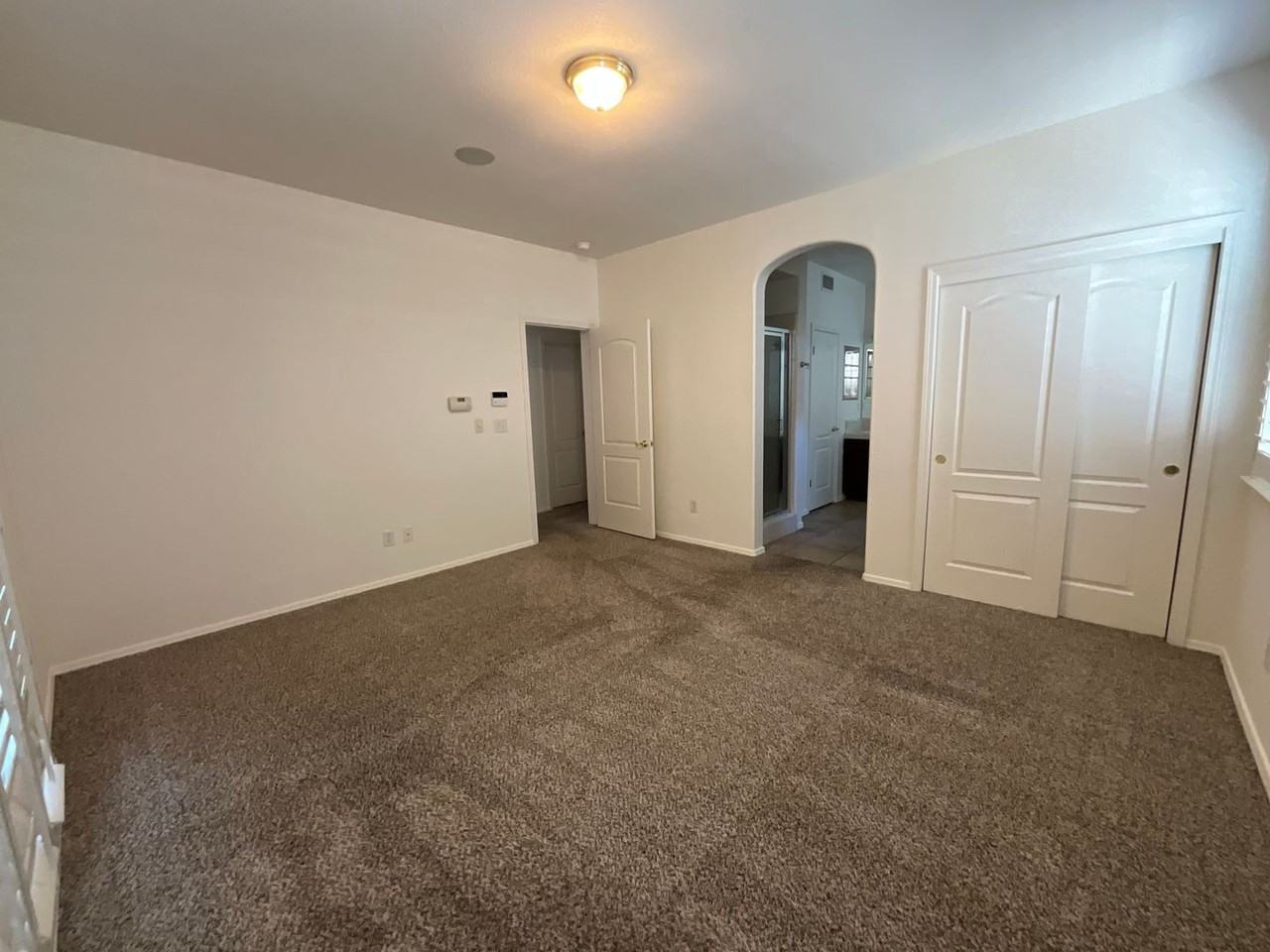 626 W Lisbon Ln - Photo 7 of 17