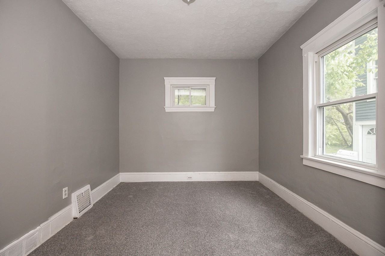 7411 Brinsmade Ave - Photo 7 of 26