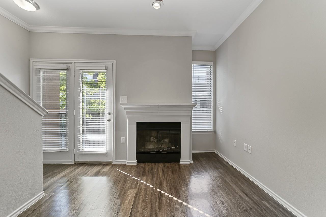 Reserve at White Rock - Photo 6 of 22