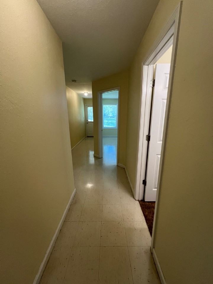 9063 Pembroke Oak Grove Rd Unit 1a #1a - Photo 6 of 16