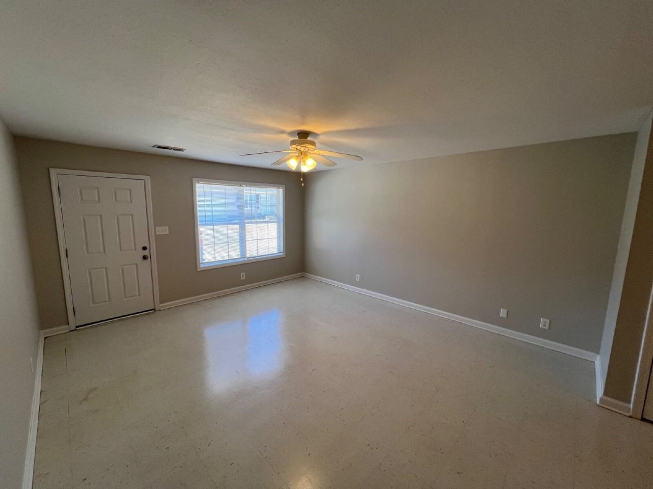 9101 Pembroke Oak Grove Rd Unit 3e ## 3e - Photo 5 of 19