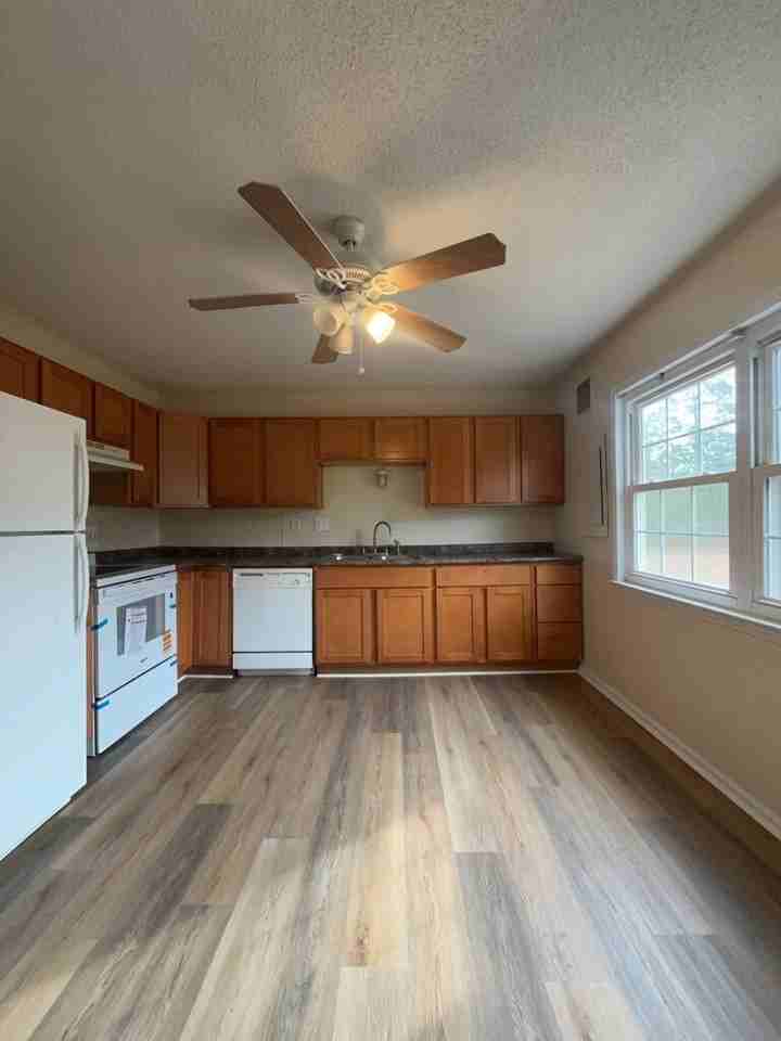 21 Crown Point Rd - Photo 5 of 13
