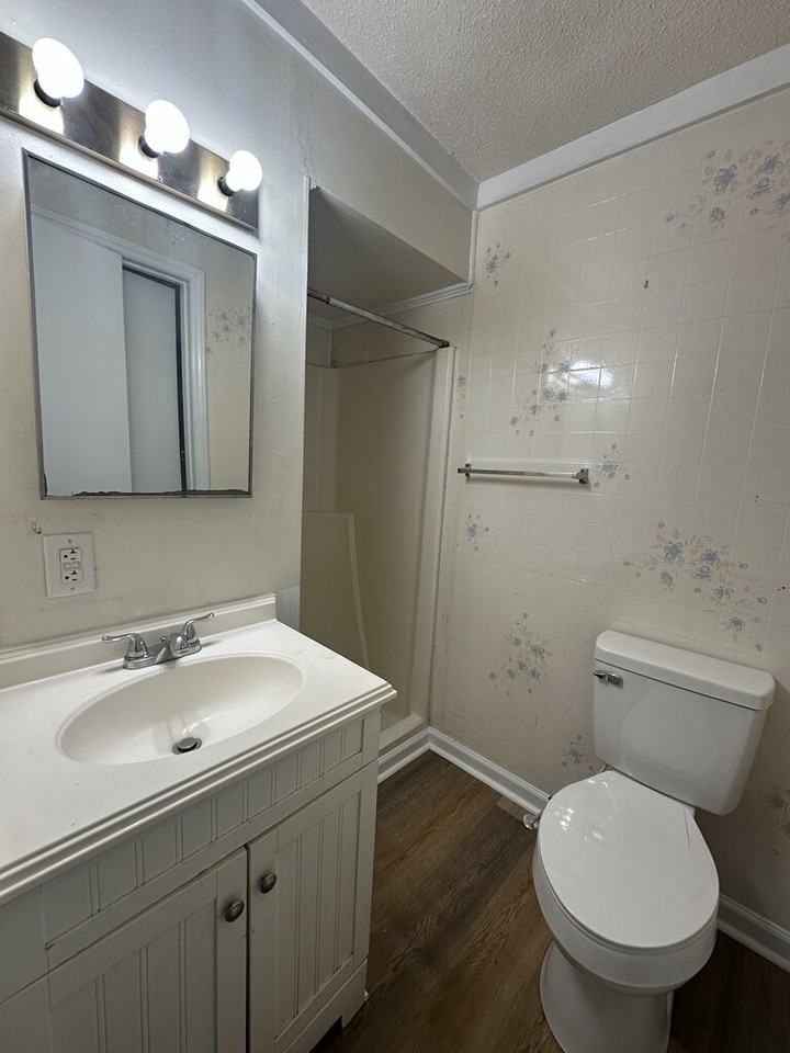 21 Crown Point Rd - Photo 6 of 13