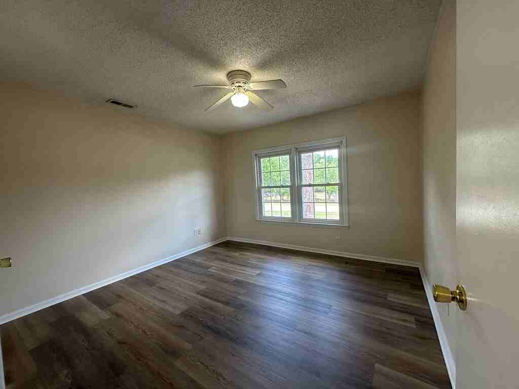 21 Crown Point Rd - Photo 7 of 13