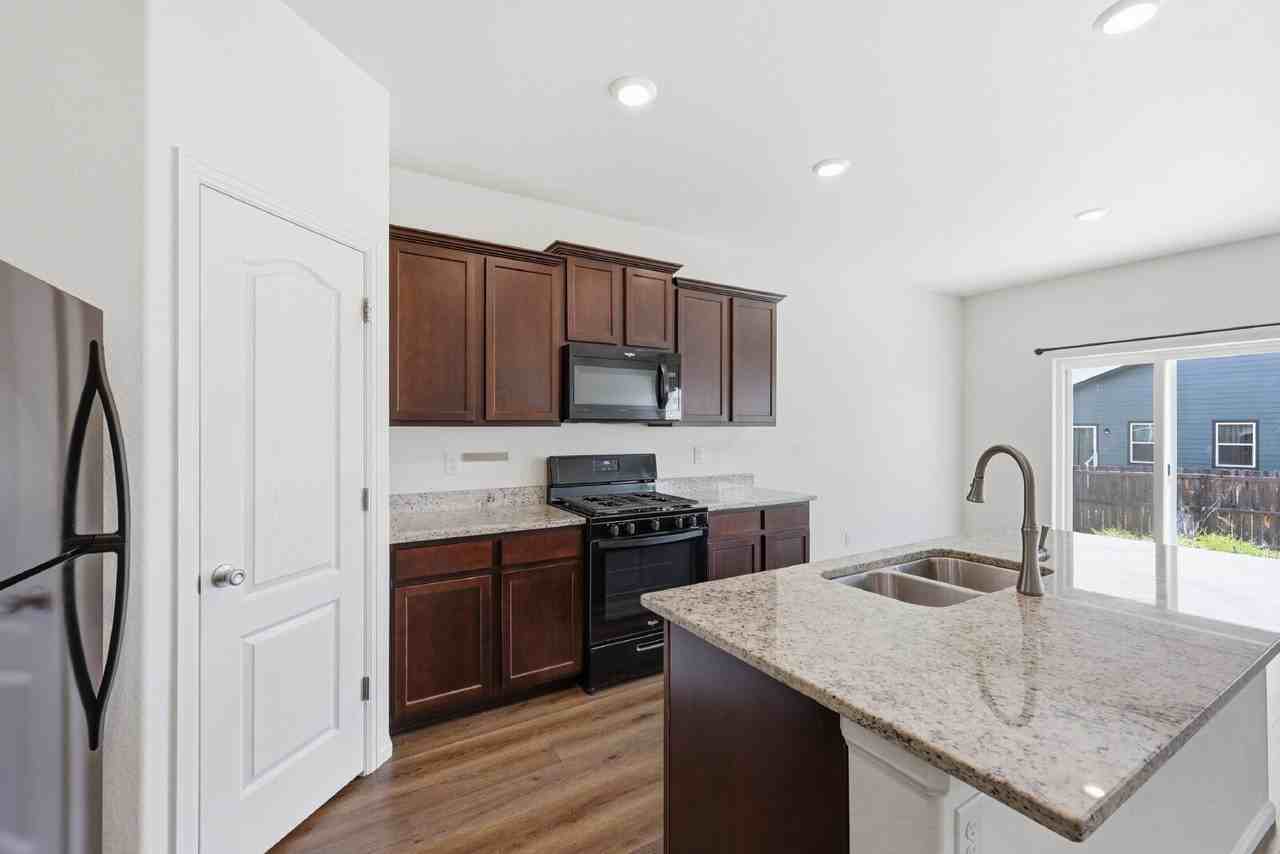9721 Chalkstone Ln - Photo 2 of 34