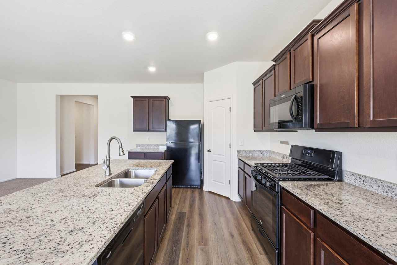 9721 Chalkstone Ln - Photo 3 of 34