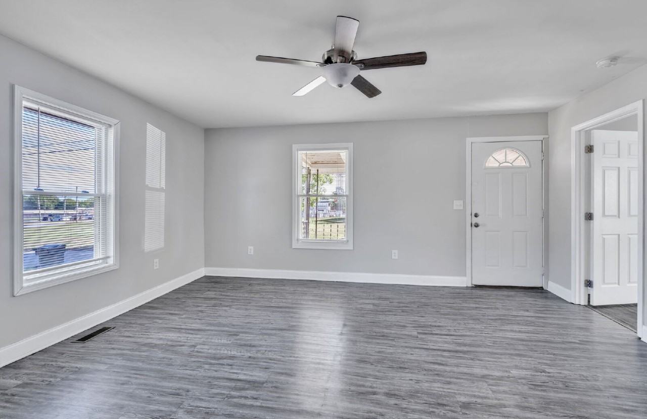 104 Lake Ave - Photo 7 of 35