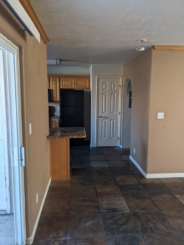 290 S 1200 E Apt 29 - Photo 7 of 50