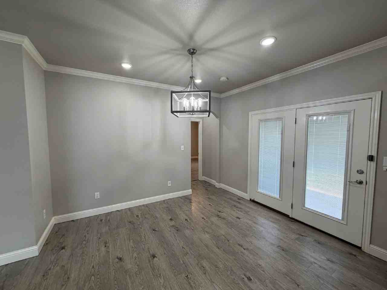 2713 138th St - Photo 5 of 15