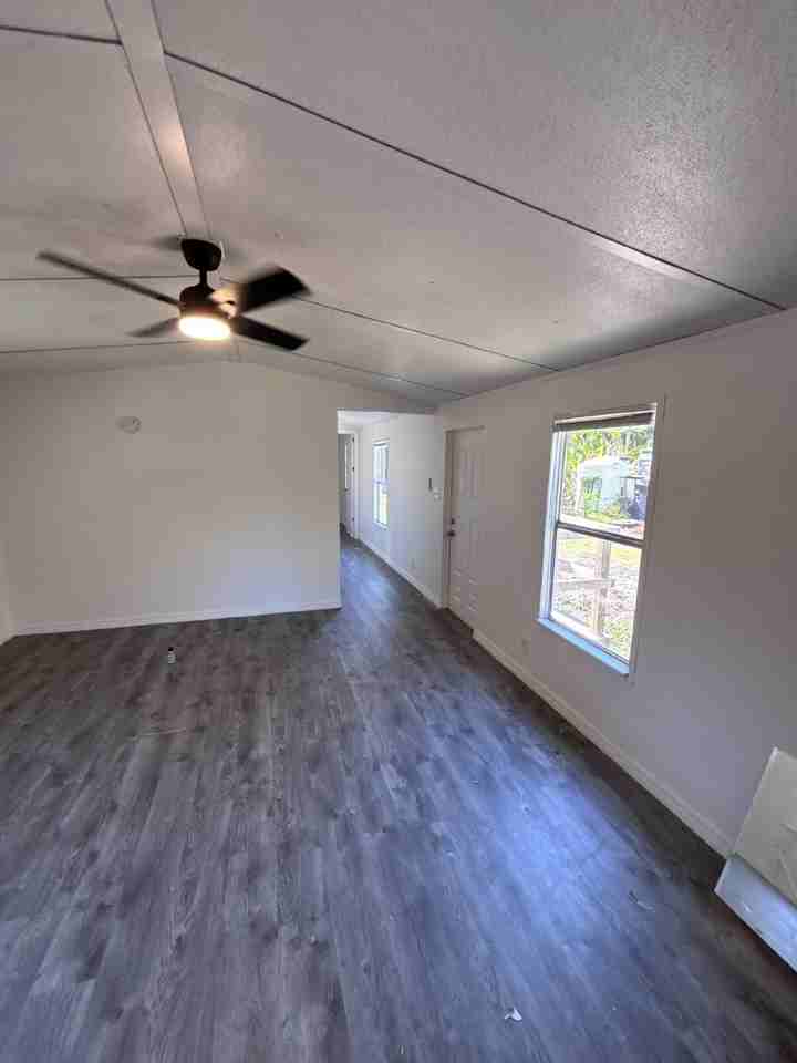 1514 Alice Ave - Photo 2 of 4