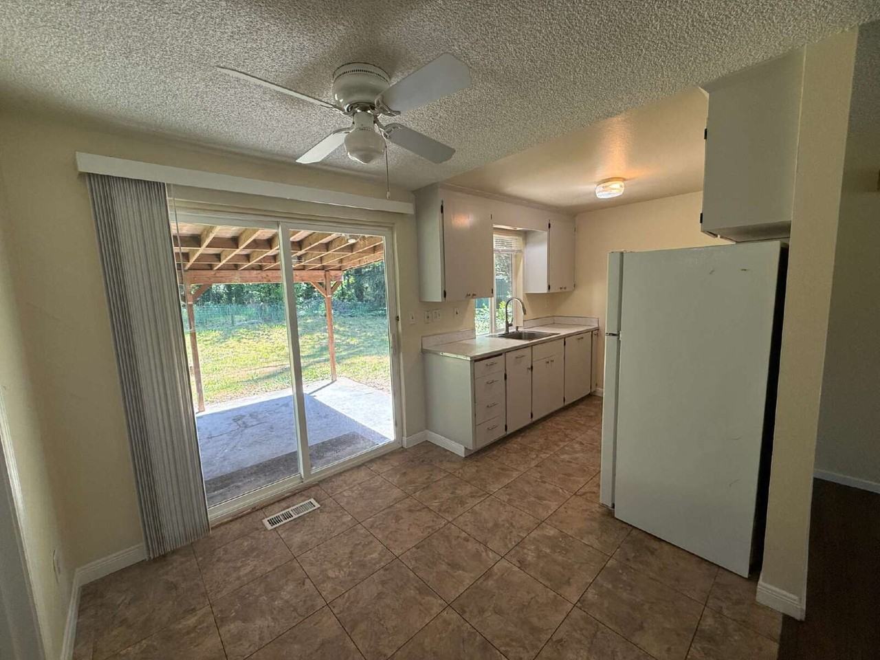 26526 235th Ave Se - Photo 4 of 18
