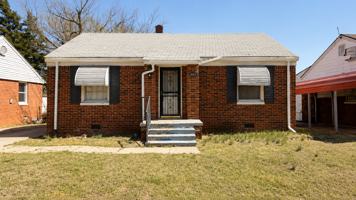 featured image of 2132 Miramar Blvd